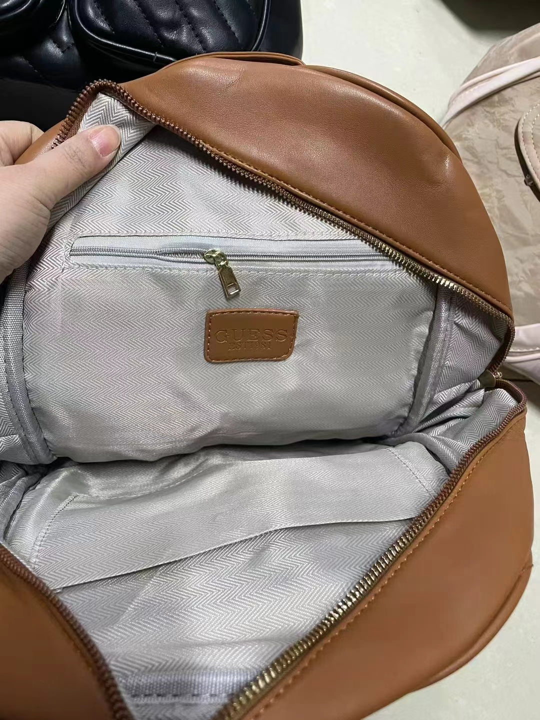 GUESS BAGPACK