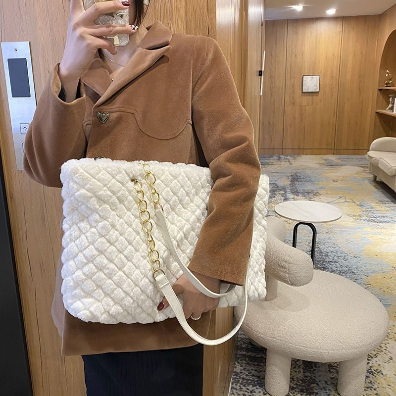 Fur  hand bag