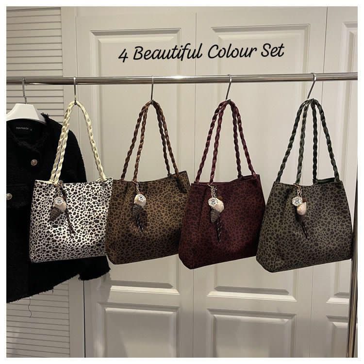 lmported  & Classy  Printed Tote Bag With  kaychain