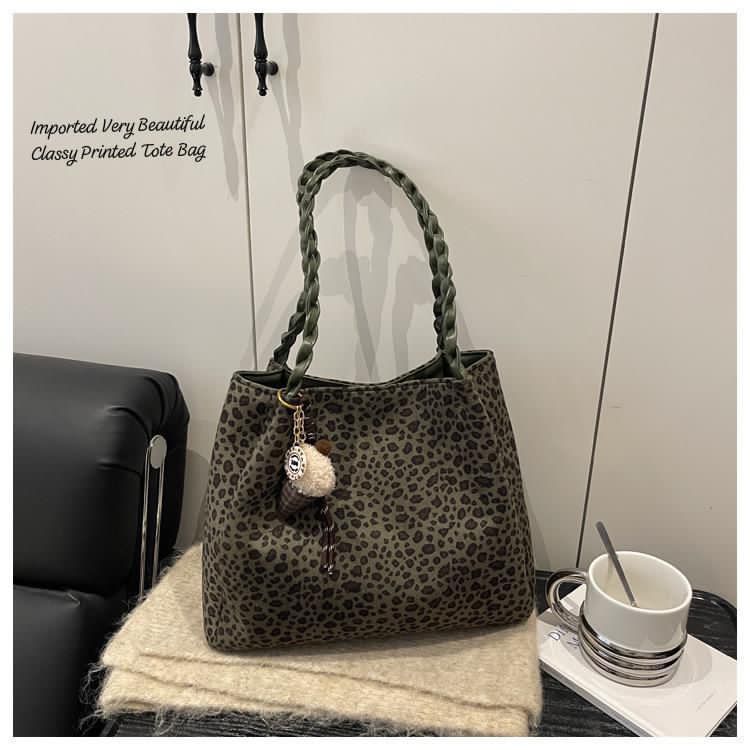 lmported  & Classy  Printed Tote Bag With  kaychain