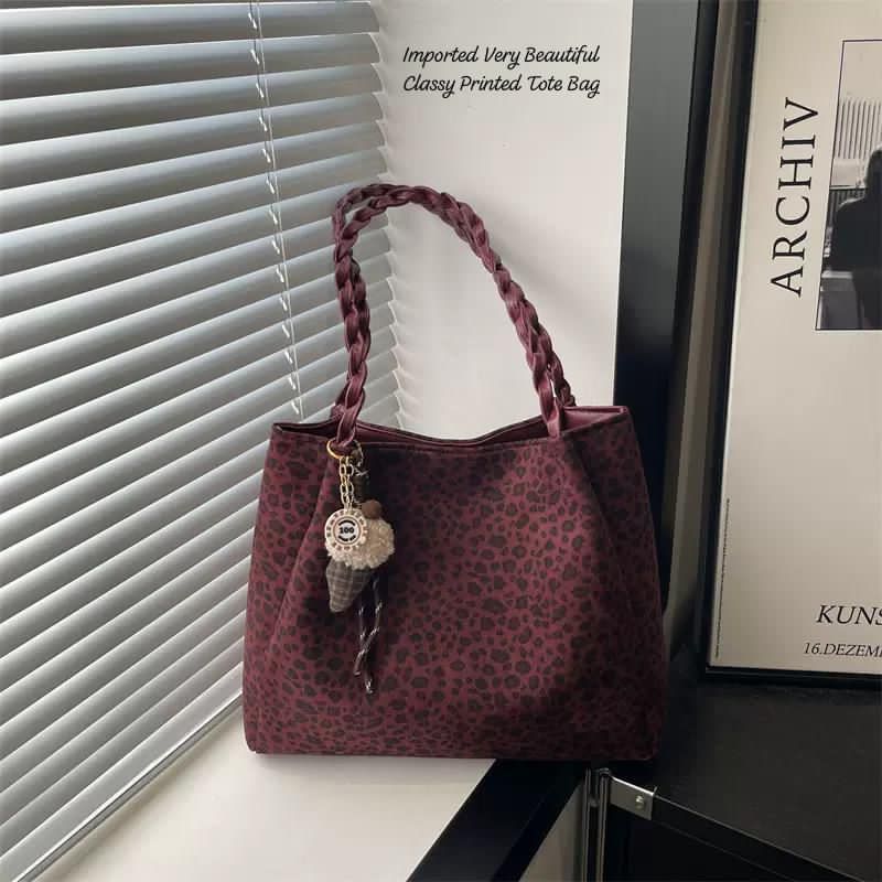 lmported  & Classy  Printed Tote Bag With  kaychain