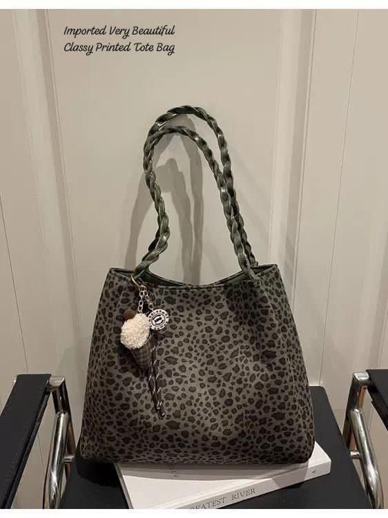 lmported  & Classy  Printed Tote Bag With  kaychain