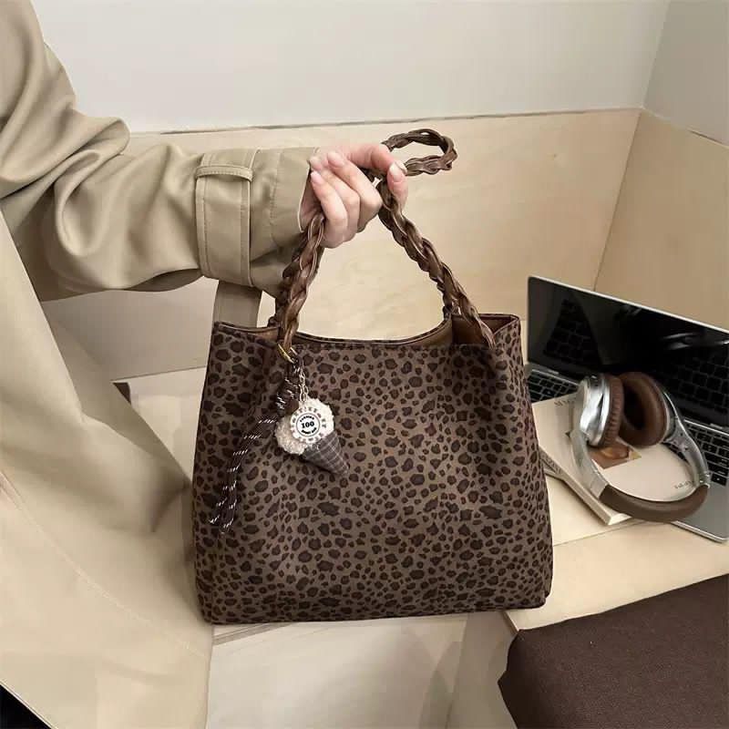 lmported  & Classy  Printed Tote Bag With  kaychain