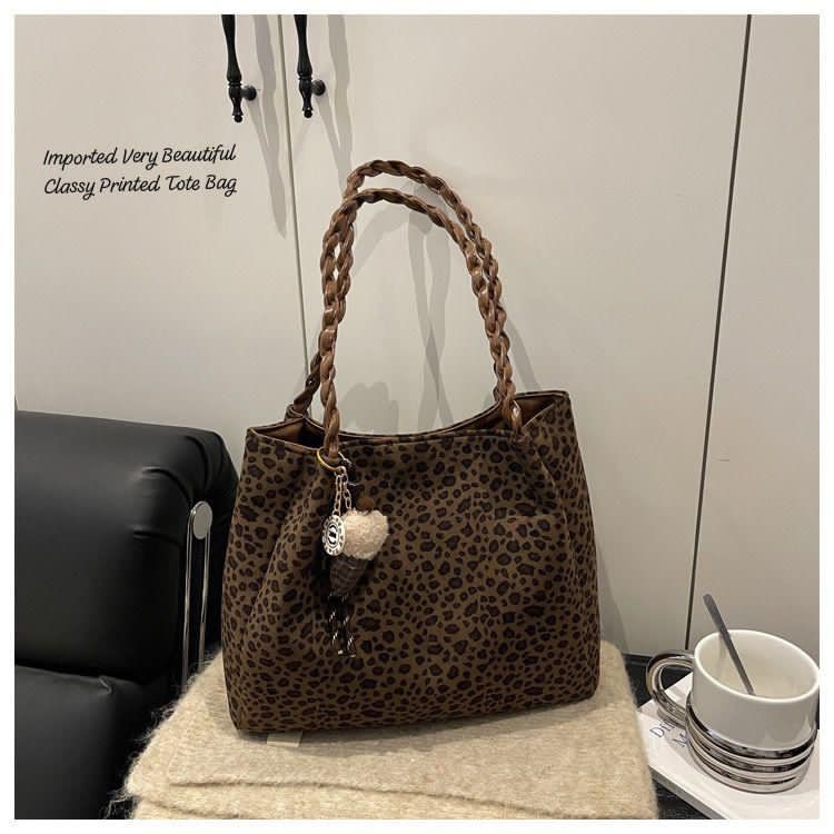 lmported  & Classy  Printed Tote Bag With  kaychain