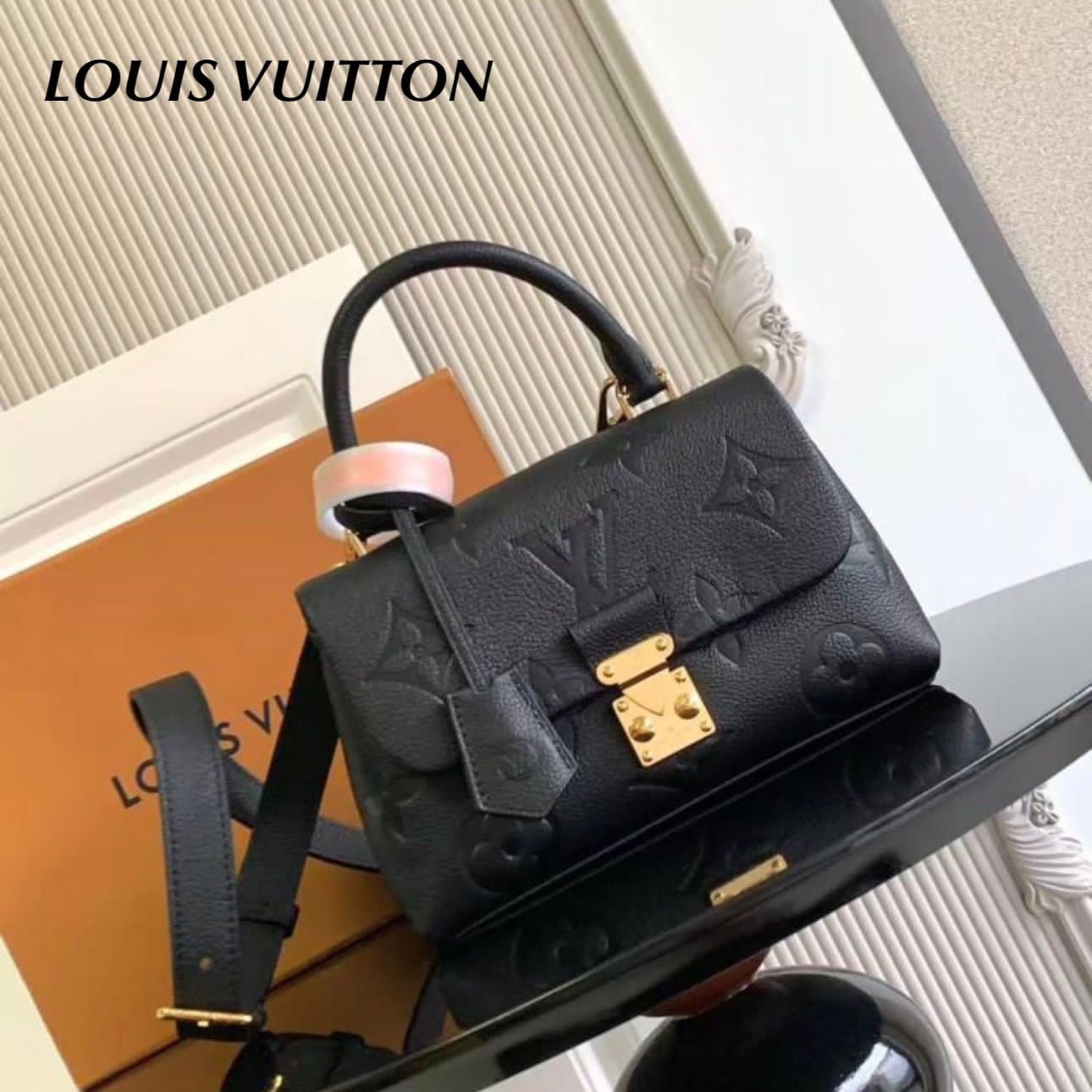 LOUIS VUITTON