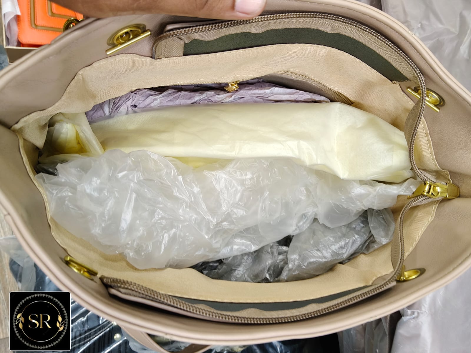 IMPORTED TOTE HANDBAG AND SHOULDER BAG