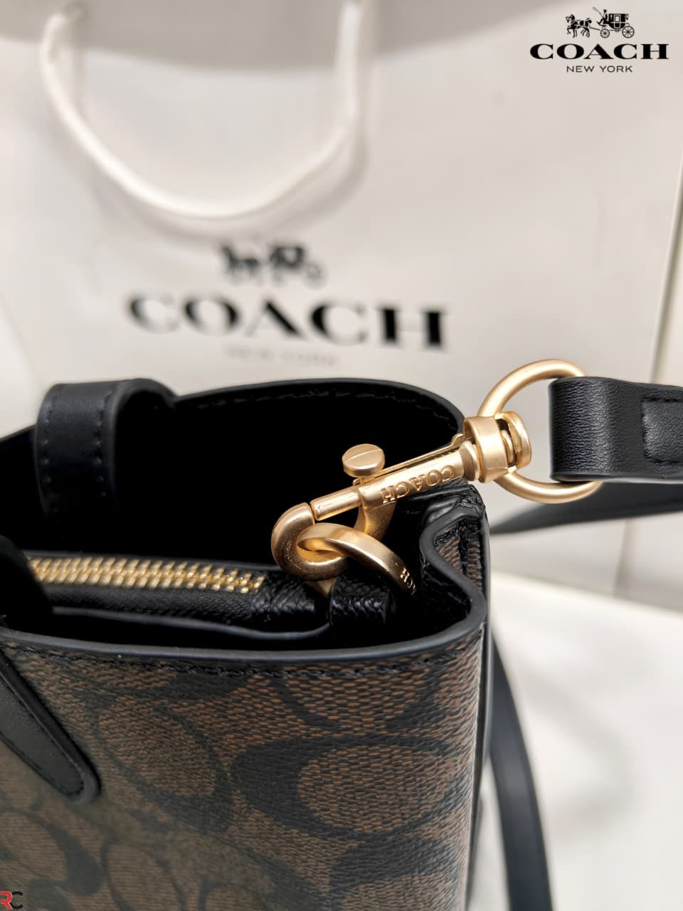 COACH