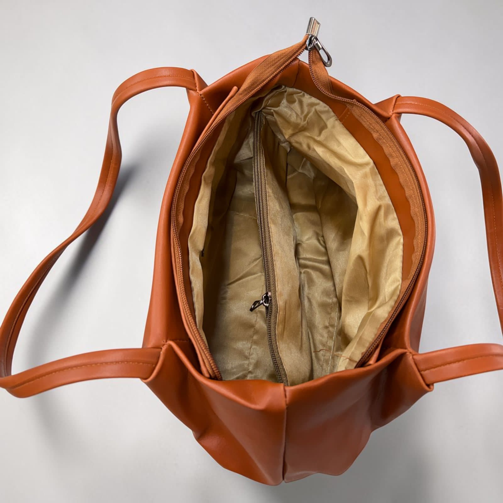 SHOULDER BAG