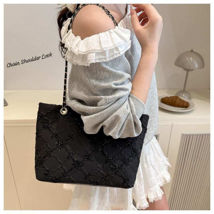 Imported Very Beautiful & Classy Chain Handle Sling Bag