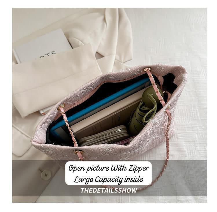 Imported Very Beautiful & Classy Chain Handle Sling Bag