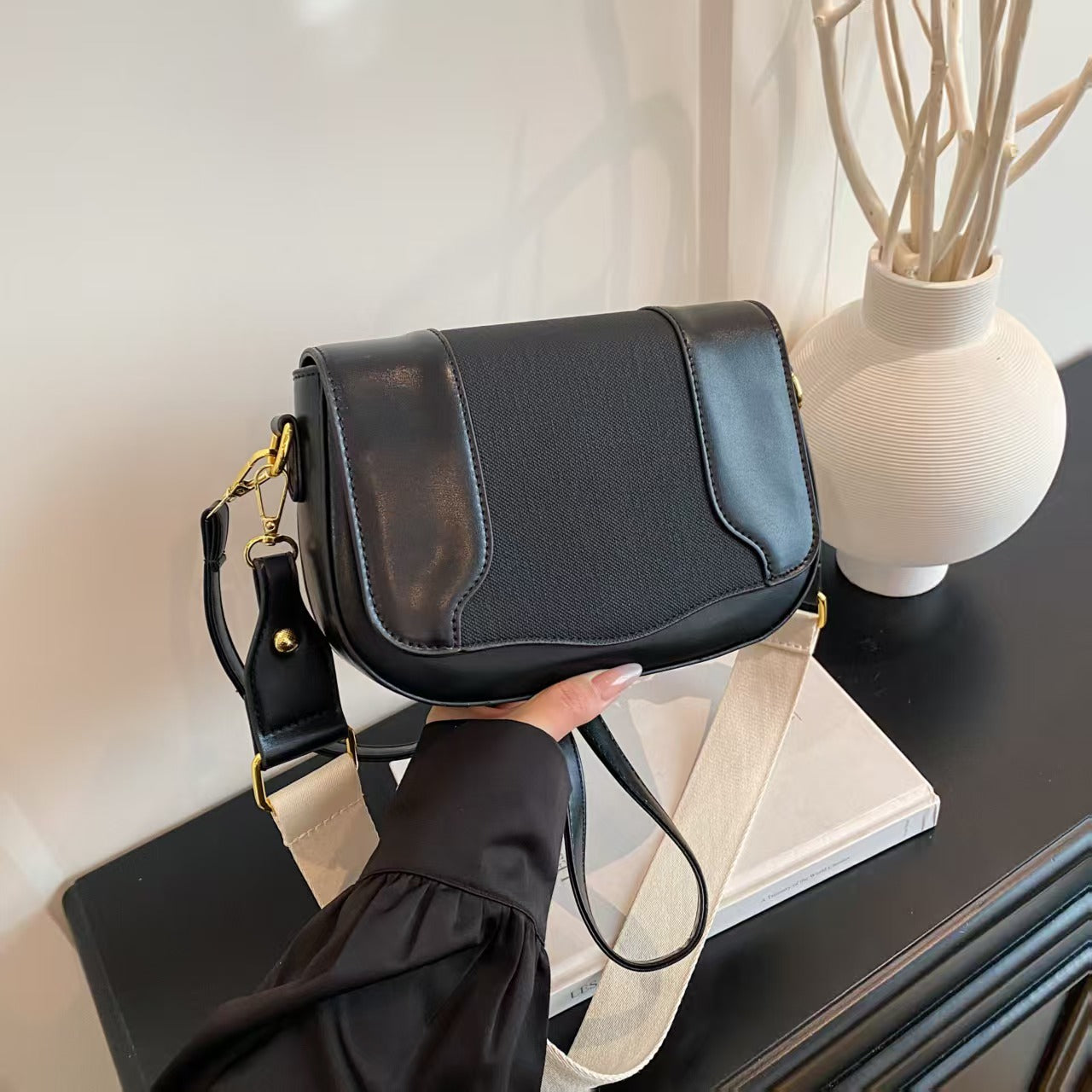CROSS BODY SLING