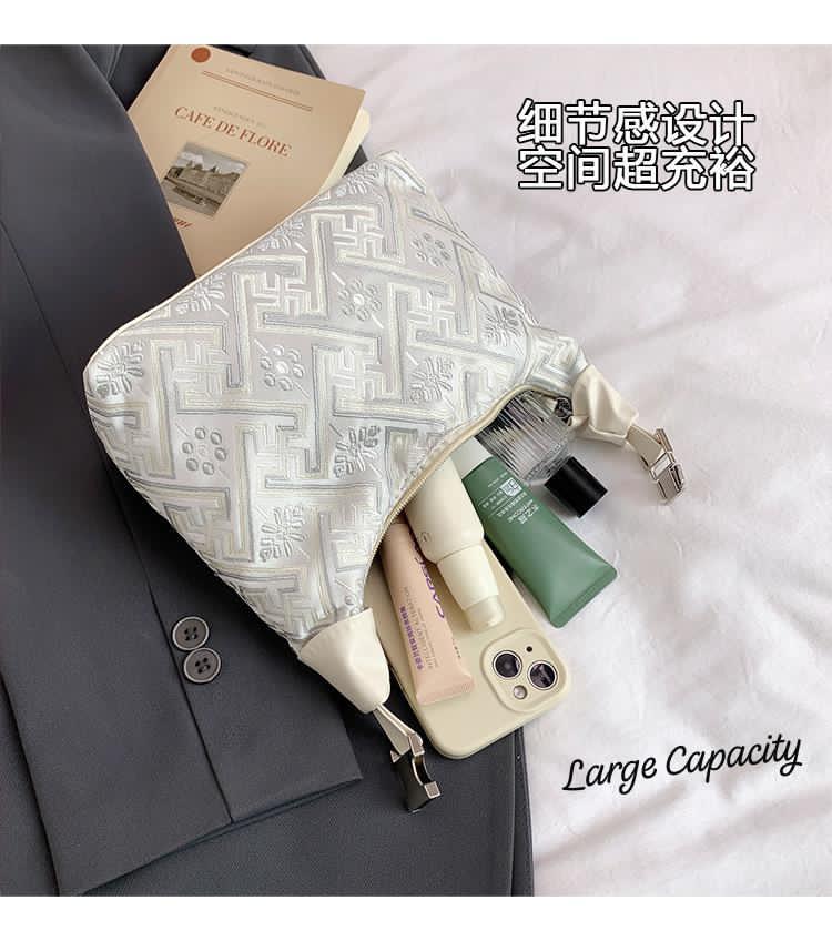 Imported Premium Quality Very Beautiful & Stylish Sling Bag