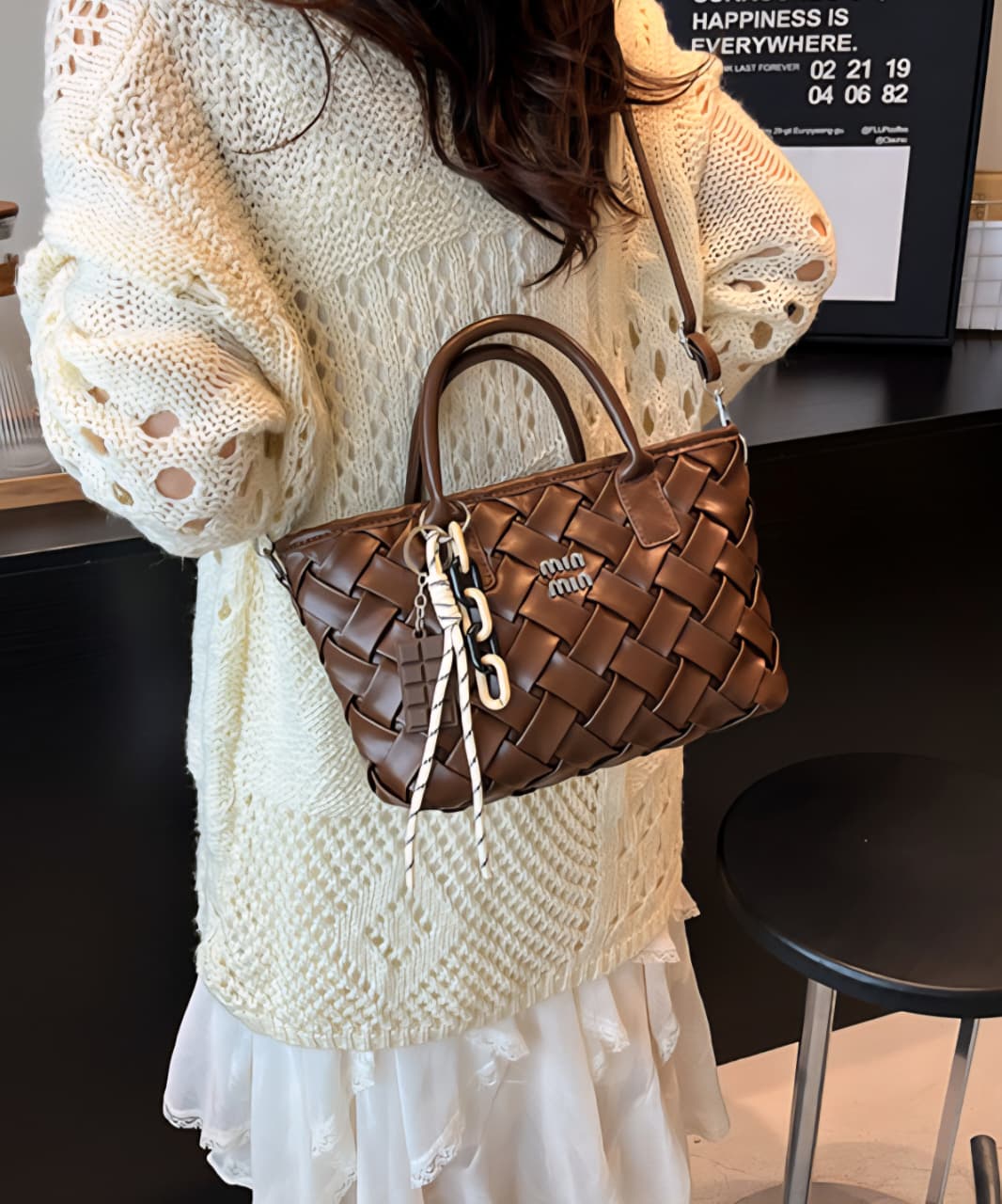 MIN MIN Premium Quality Finishing Superb Styled Sling Bag with Keychain