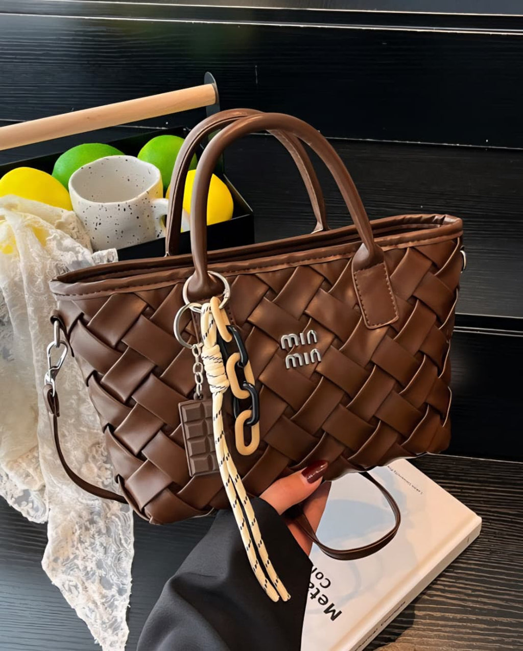 MIN MIN Premium Quality Finishing Superb Styled Sling Bag with Keychain