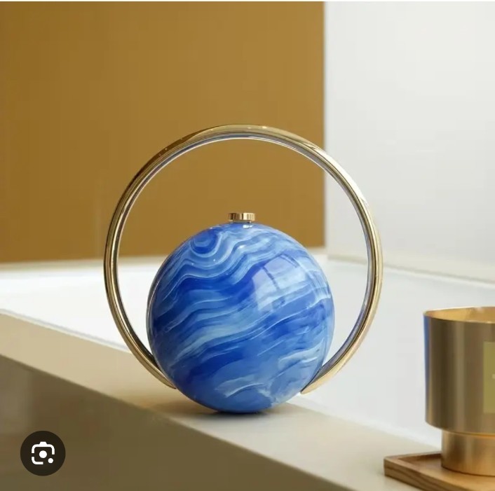 Marble Pattern Spherical Banquet Bag