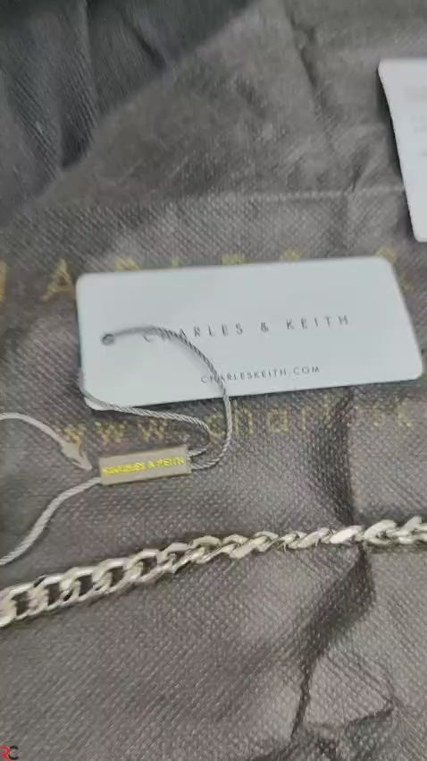 CHARLES & KEITH